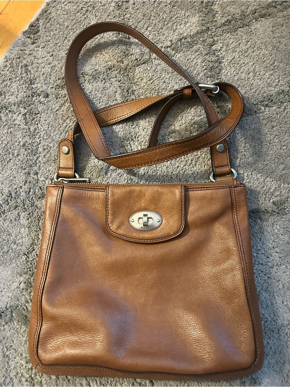 Fossil Cognac Brown Leather Shoulder Bag with Turn-Lock